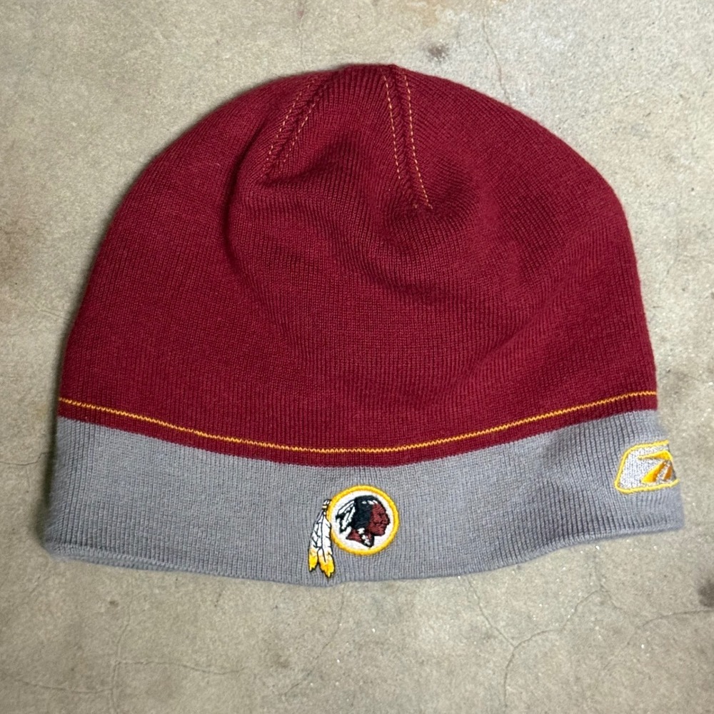 Reebok Washington Redskins NFL Equipment Beanie Hat Mens OSFM Burgundy Gray